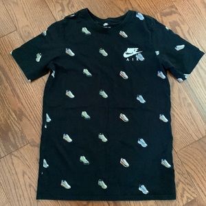 Youth Nike Graphic Tee